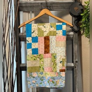 NWOT HAND-MADE/STITCHED 36” SQUARE PATCHWORK QUILT/BED TOPPER/BLANKET
